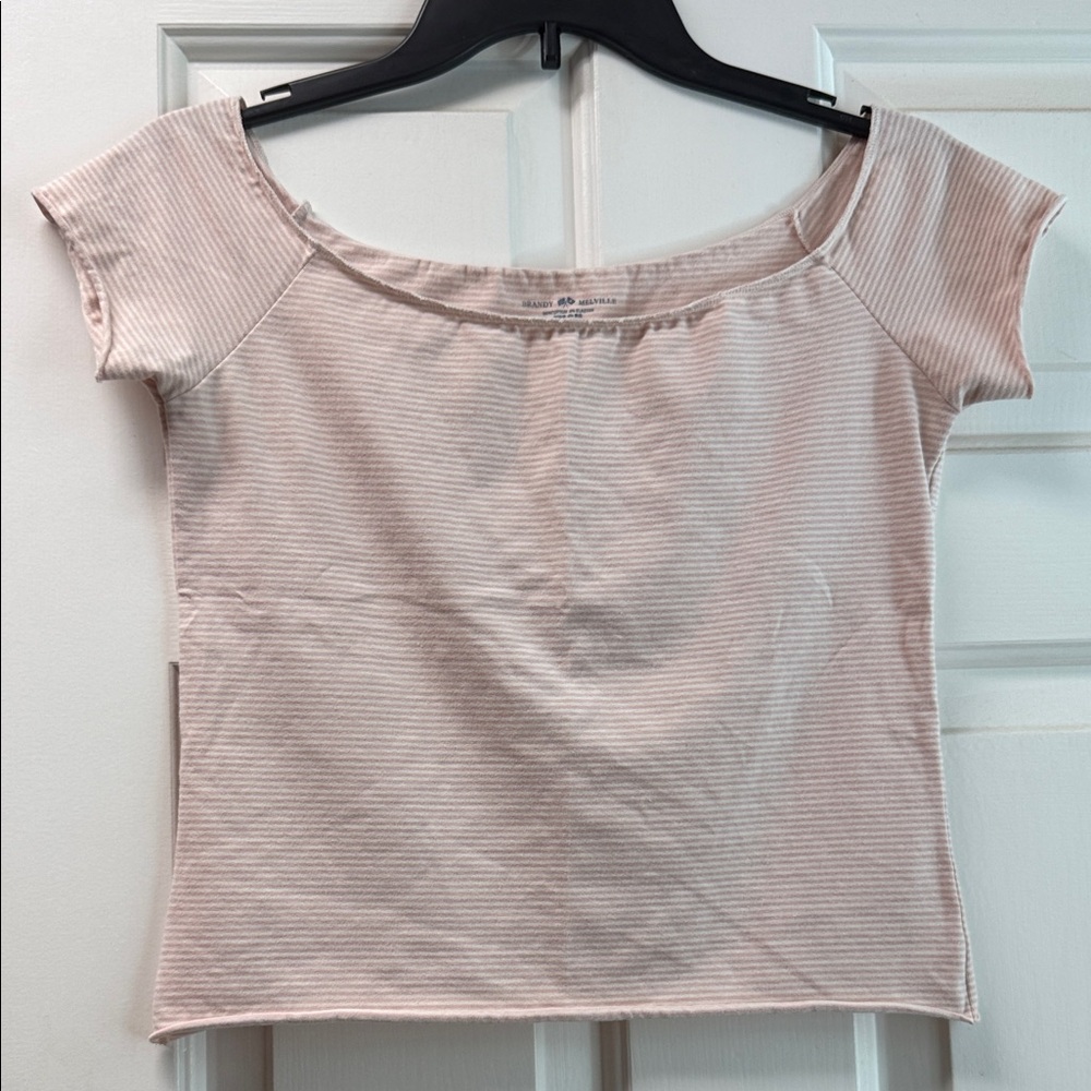 Brandy Melville Short Sleeve Top